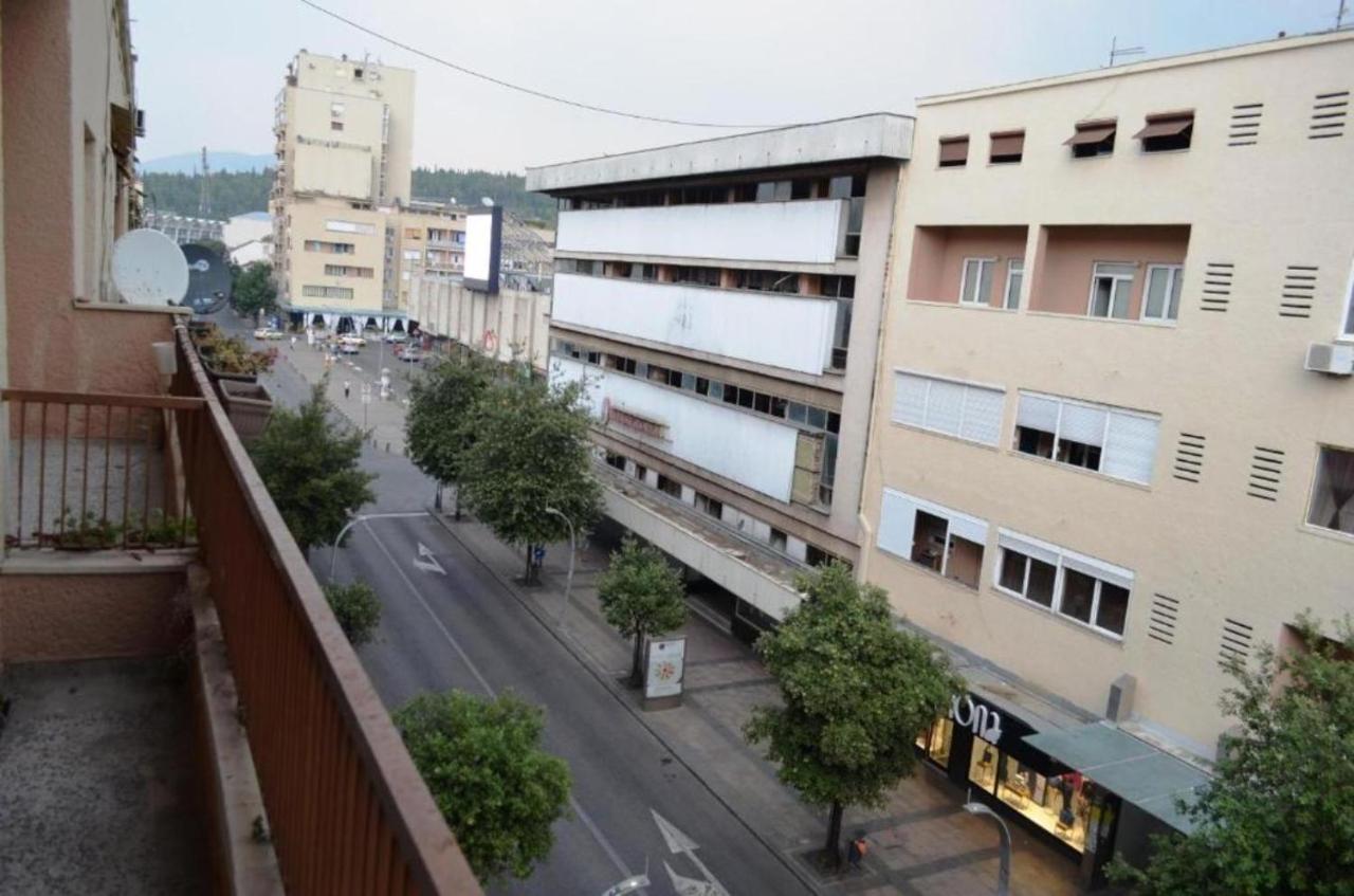 Center Lux Apartment Подгорица Екстериор снимка