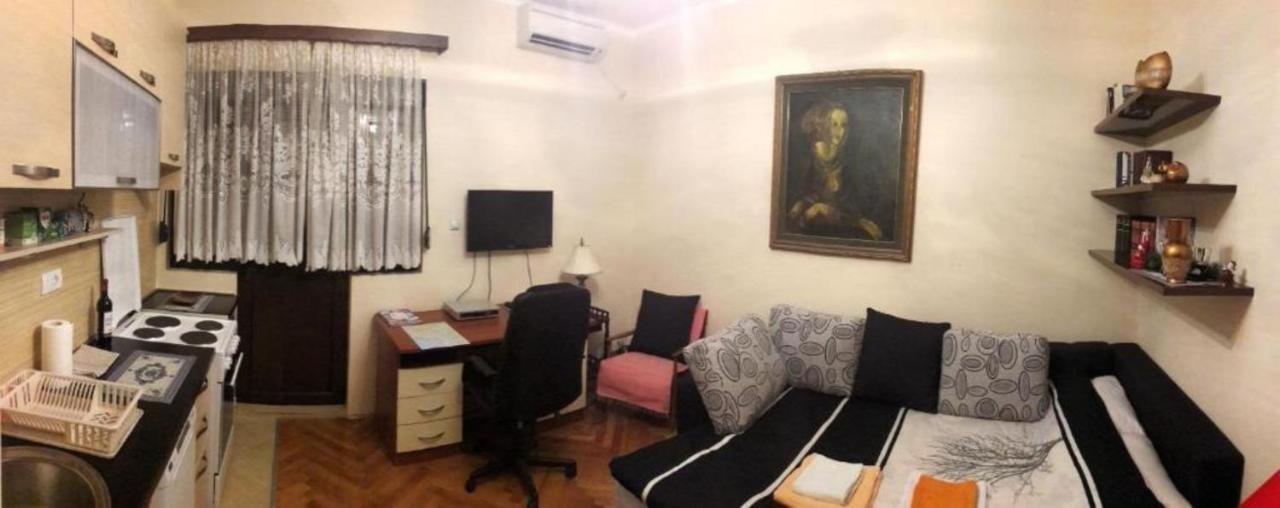 Center Lux Apartment Подгорица Екстериор снимка