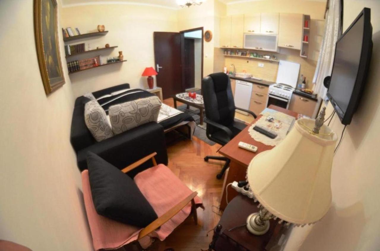 Center Lux Apartment Подгорица Екстериор снимка